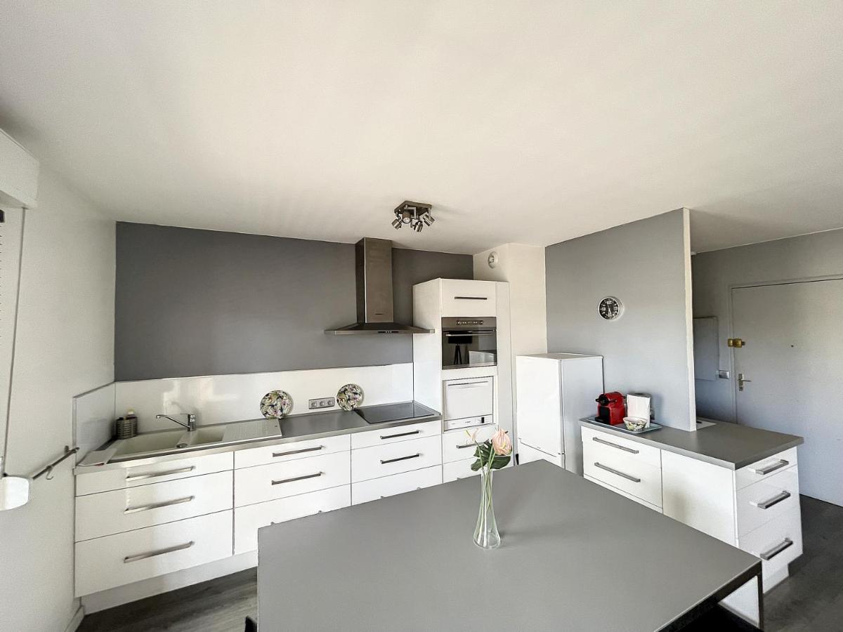 City & Cosy, Lyon Charcot- Wifi - Lave Linge - Balcon - Parking Luaran gambar