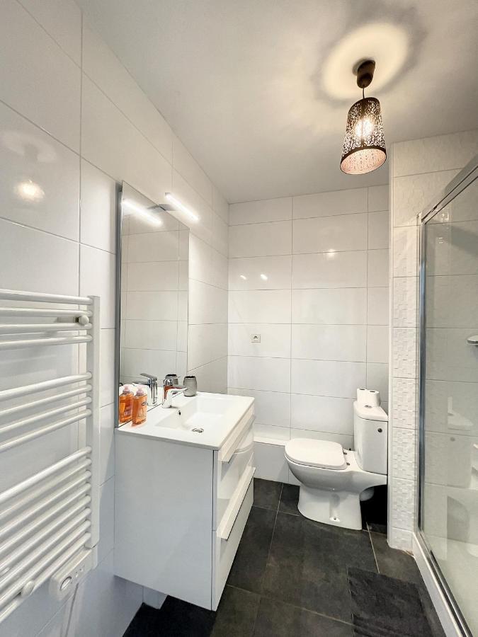 City & Cosy, Lyon Charcot- Wifi - Lave Linge - Balcon - Parking Luaran gambar