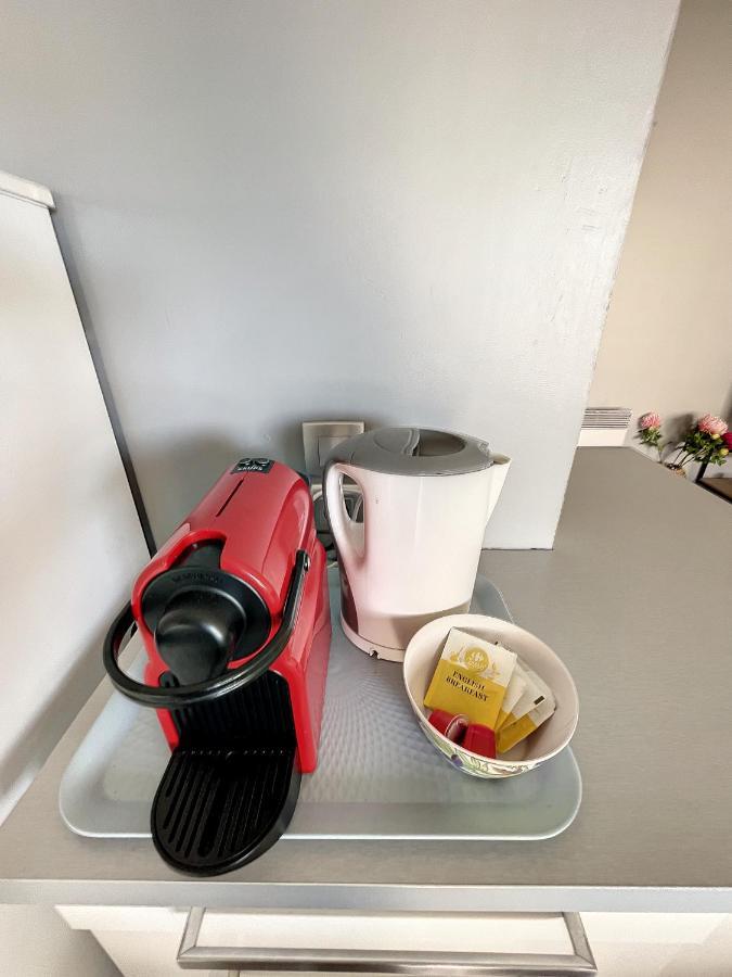 City & Cosy, Lyon Charcot- Wifi - Lave Linge - Balcon - Parking Luaran gambar