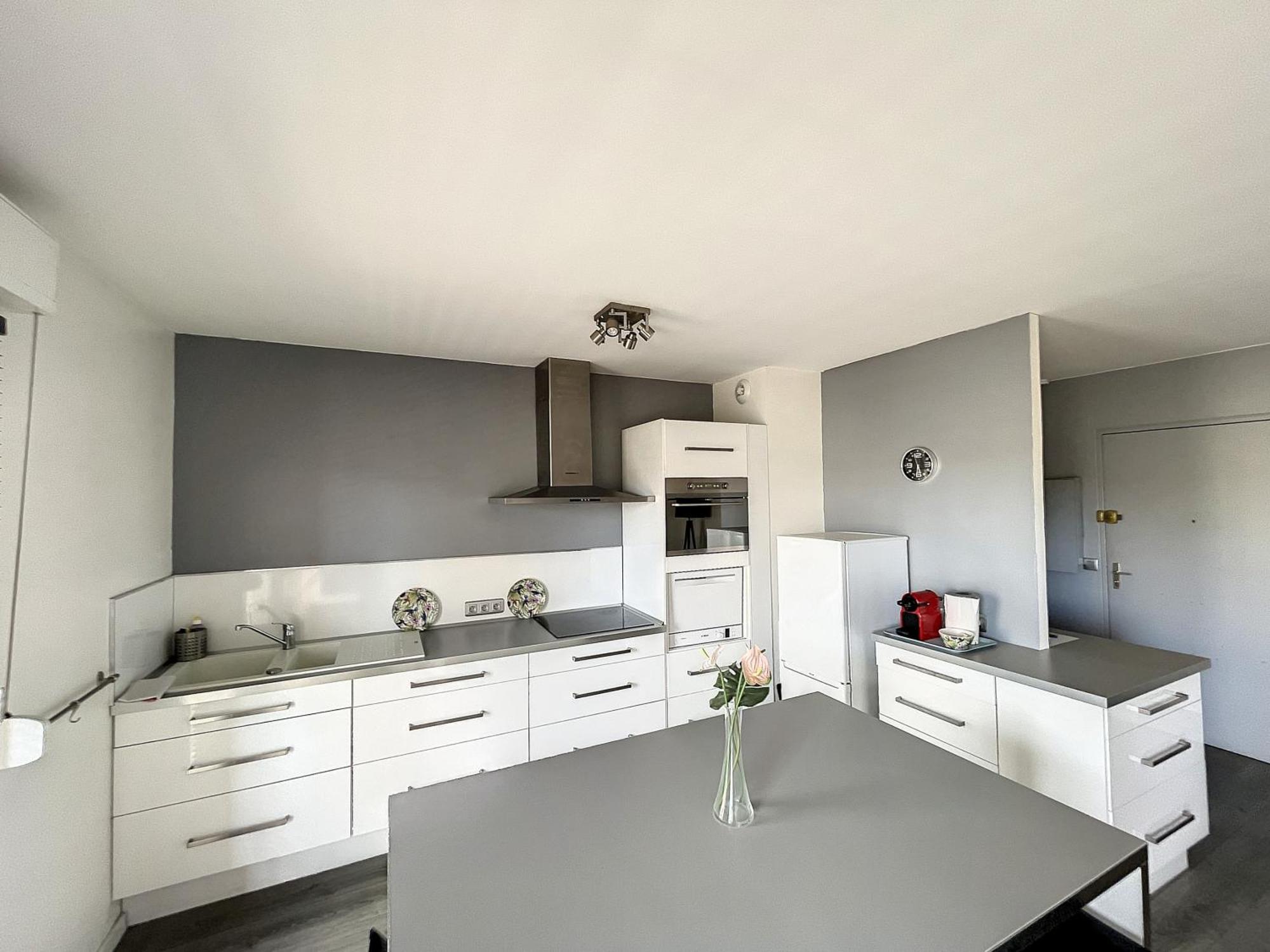City & Cosy, Lyon Charcot- Wifi - Lave Linge - Balcon - Parking Luaran gambar