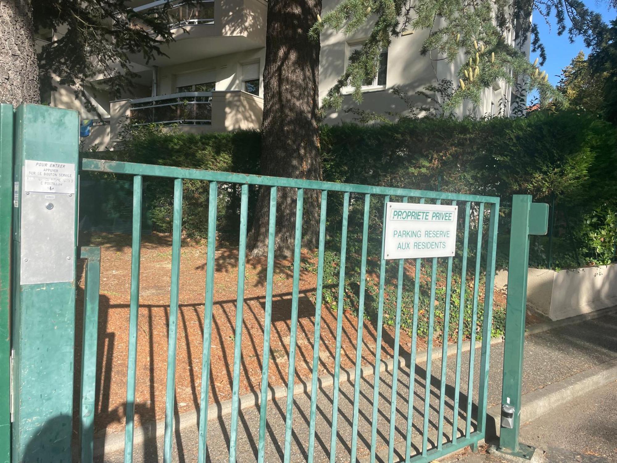 City & Cosy, Lyon Charcot- Wifi - Lave Linge - Balcon - Parking Luaran gambar