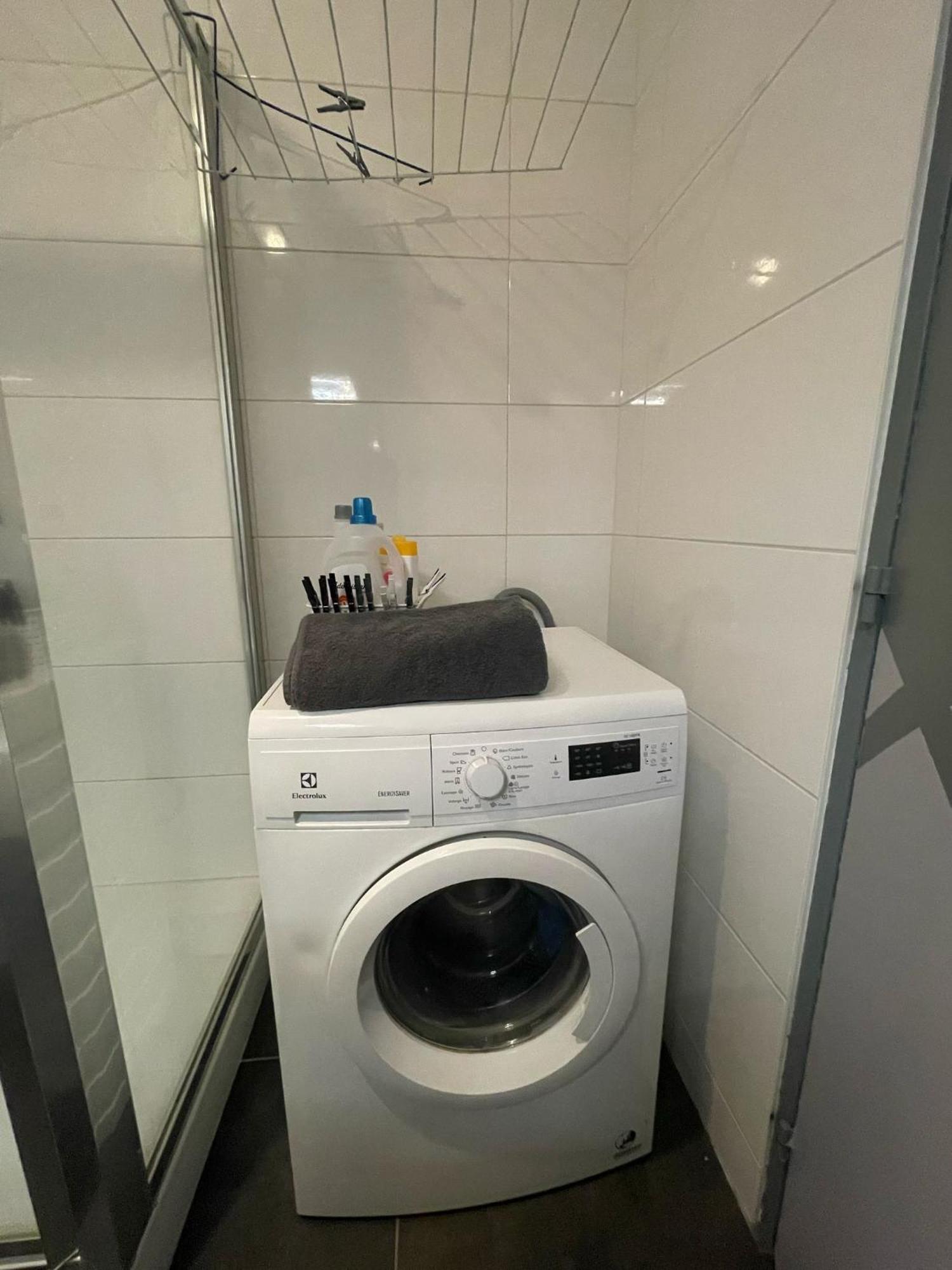 City & Cosy, Lyon Charcot- Wifi - Lave Linge - Balcon - Parking Luaran gambar